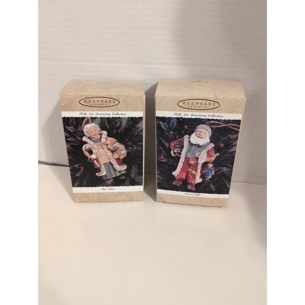 Vintage Hallmark Showcase Mrs. Claus and Santa's Keepsake Ornaments‎ NIB 1996